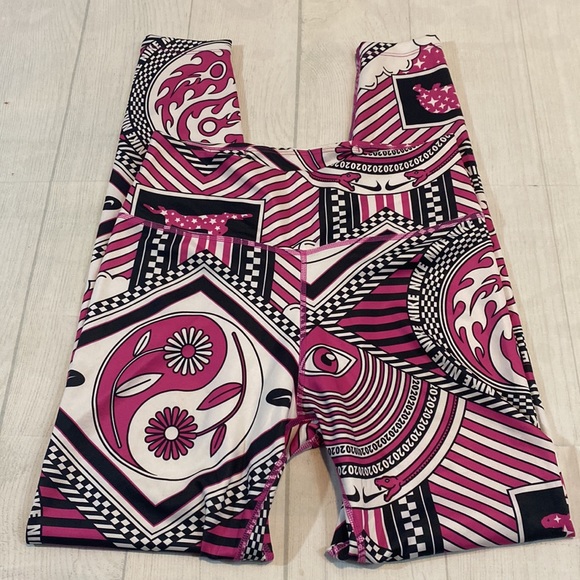Rare Nike One Legging - Picture 3 of 15